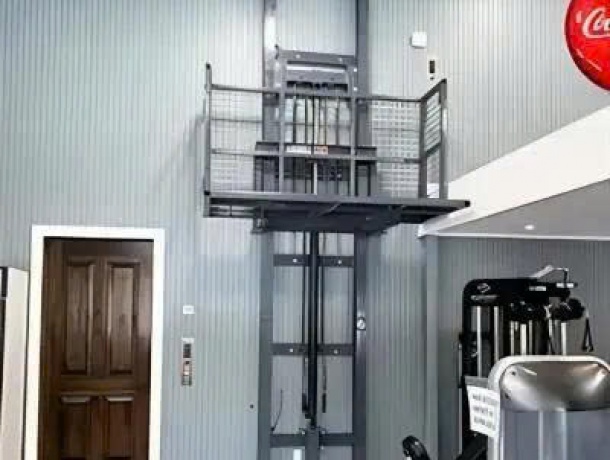 Thang máy chở hàng thủy lực 液压货运电梯